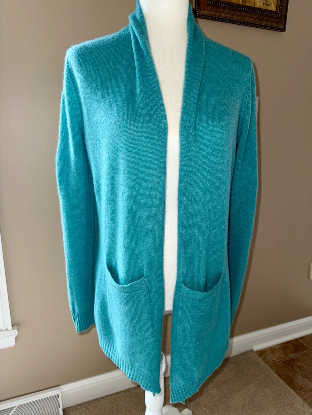 White + Warren turquoise open front 100% cashmere cardigan, pockets, small